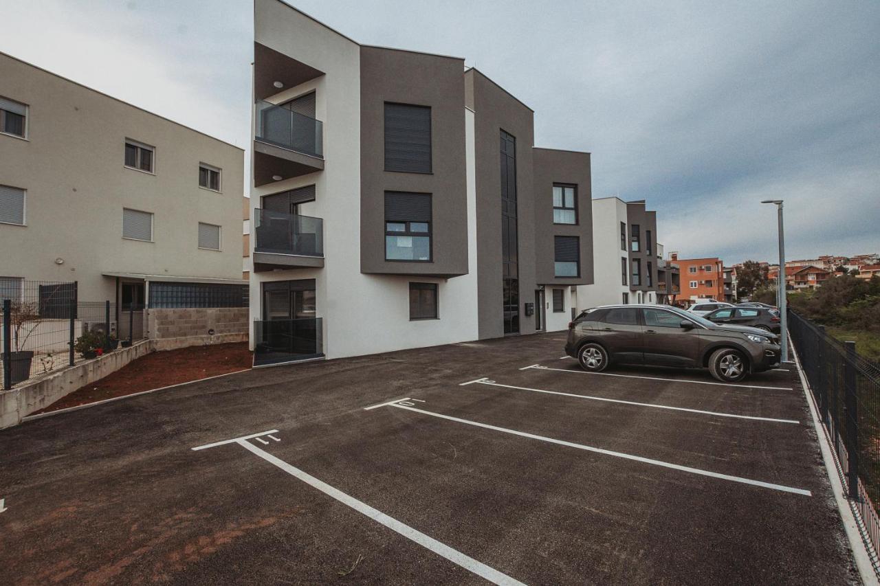 Apartman Browny Zara Esterno foto